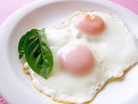 マヨネーズで焼くと美味しいよ*目玉焼き*